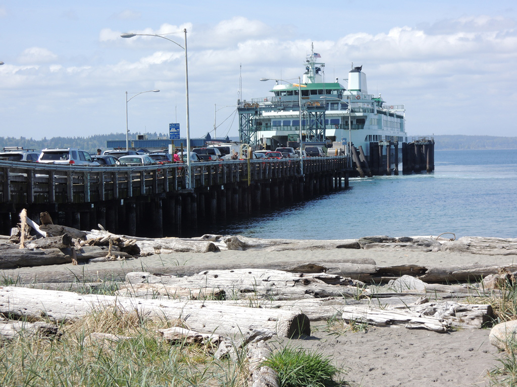 Photo of a ferry docked at the Fauntleroy ferry terminal